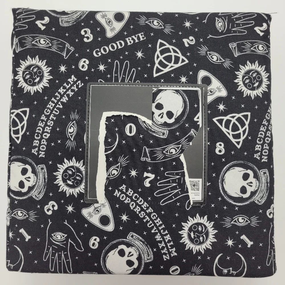 NEW Cynthia Rowley Sheet Set Halloween Skulls Occult Black White FULL Size NEW